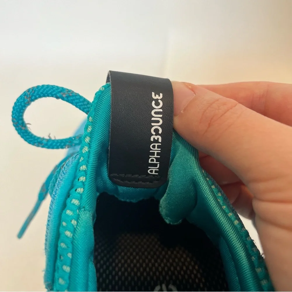 Adidas Alphabounce Womens Tennis Shoe Bright Blue Teal size 7
